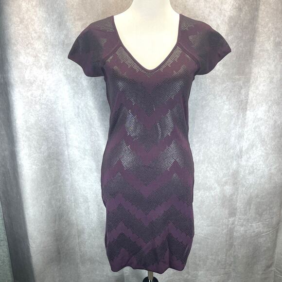 A/X Armani Exchange Mini Dress Women L/G Dark Merlot Chevron Bodycon NWT Y2K - Picture 1 of 7